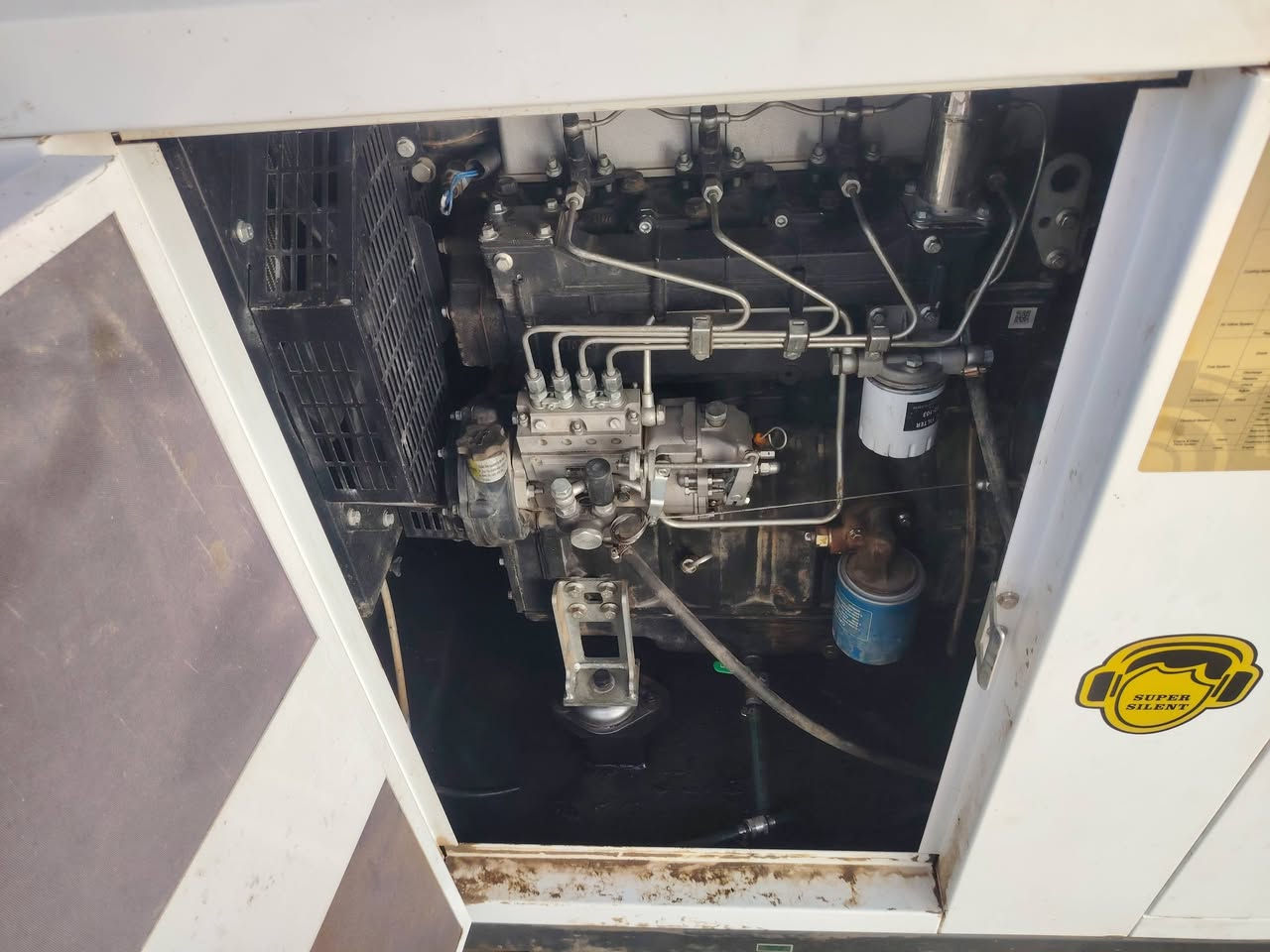 مولد بيركنز 50 kv  اربع سلندر عل فحص جديده تشغيل واطفاء ذاتي شاشه رقميه موجوده بالديوانيهه
السعر 55 $ مع المجال


**إذا كنت صاحب هذا الإعلان وتريد حذفه لأي سبب، رجاءا أرسل رسالة إلى الدعم الفني**