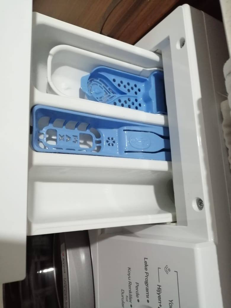 السلام عليكم...
للبيع..
غسالة ملابس أرچيلك تركيه 9 كيلو مستعمله قليل جداً نظيفة لا بيها عطل ولا داخله تصليح السعر 350 ألف وبيها مجال للشراي 
حي الجامعة شارع مركز شرطة البيئه


**إذا كنت صاحب هذا الإعلان وتريد حذفه لأي سبب، رجاءا أرسل رسالة إلى الدعم الفني**