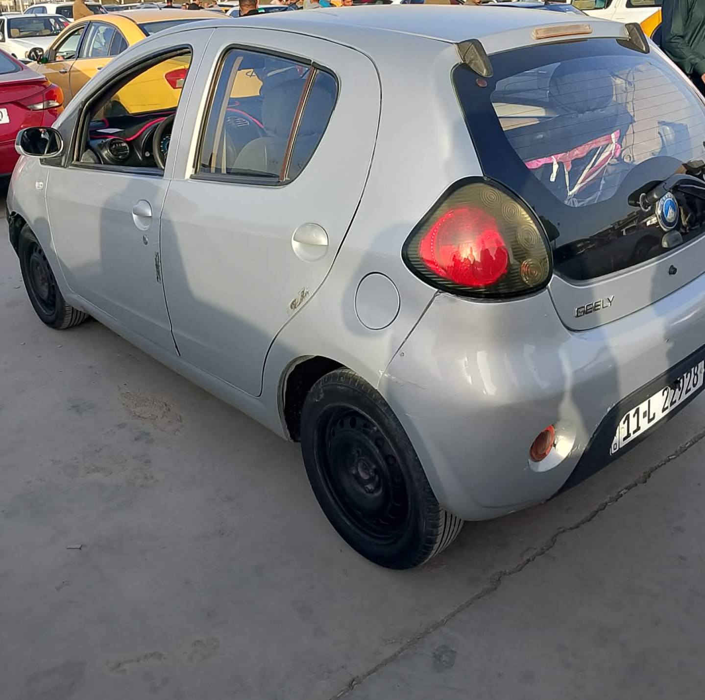 باندا للبيع مكان كوت  موديل ٢٠١٣ رقم بغداد سنويه جديده رقم انكليزي تحويل ثاني يوم صاحبها بالكوت شاشه مكفوله كير ومكينه للاستفسار الاتصال على رقم ***********
