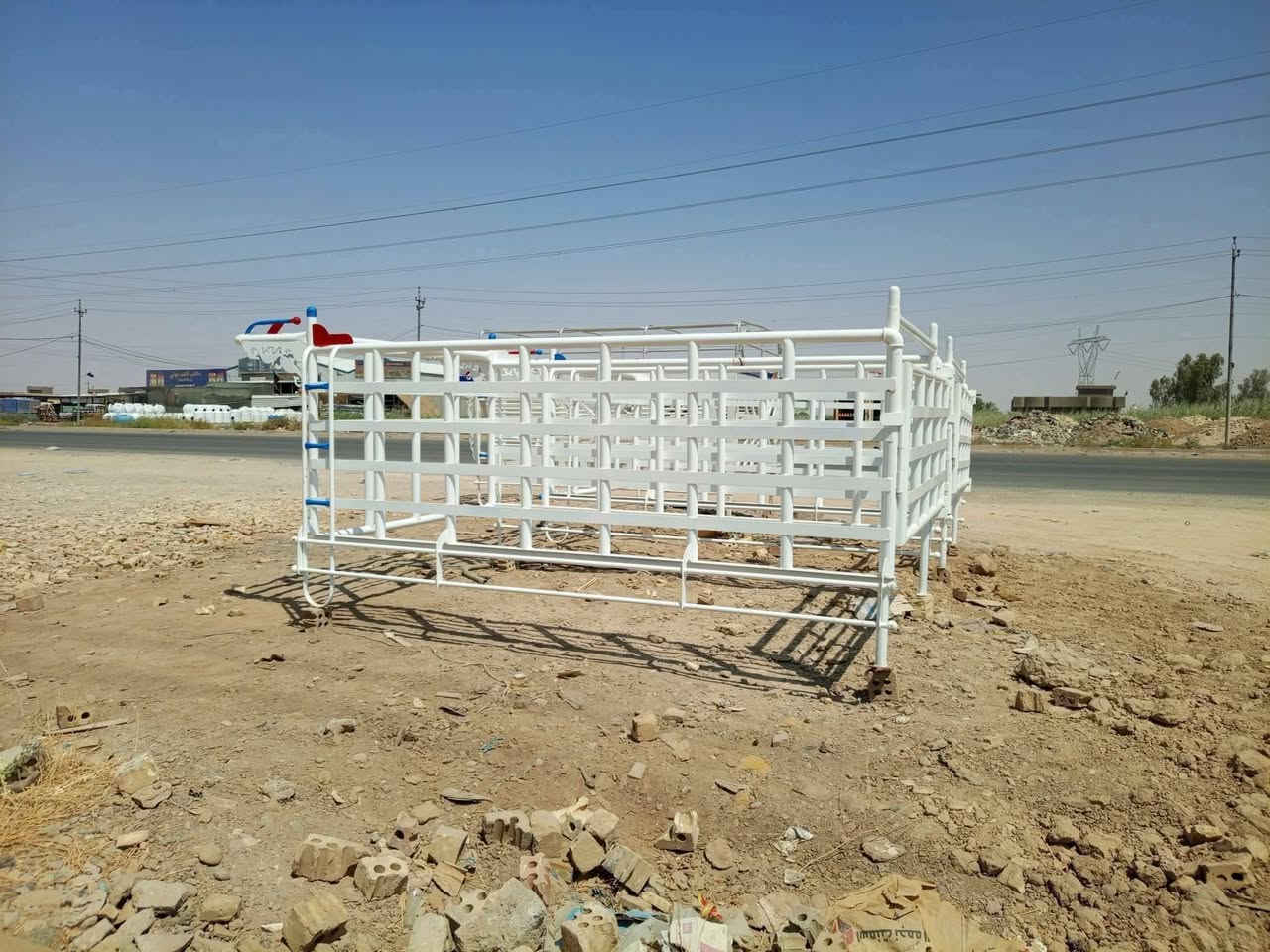 السلام عليكم اخوان لبيع محجرات كيه نثيه حديد 2 ملم راكان عكوسه سن مكان بغداد تقاطع نهروان ***********
