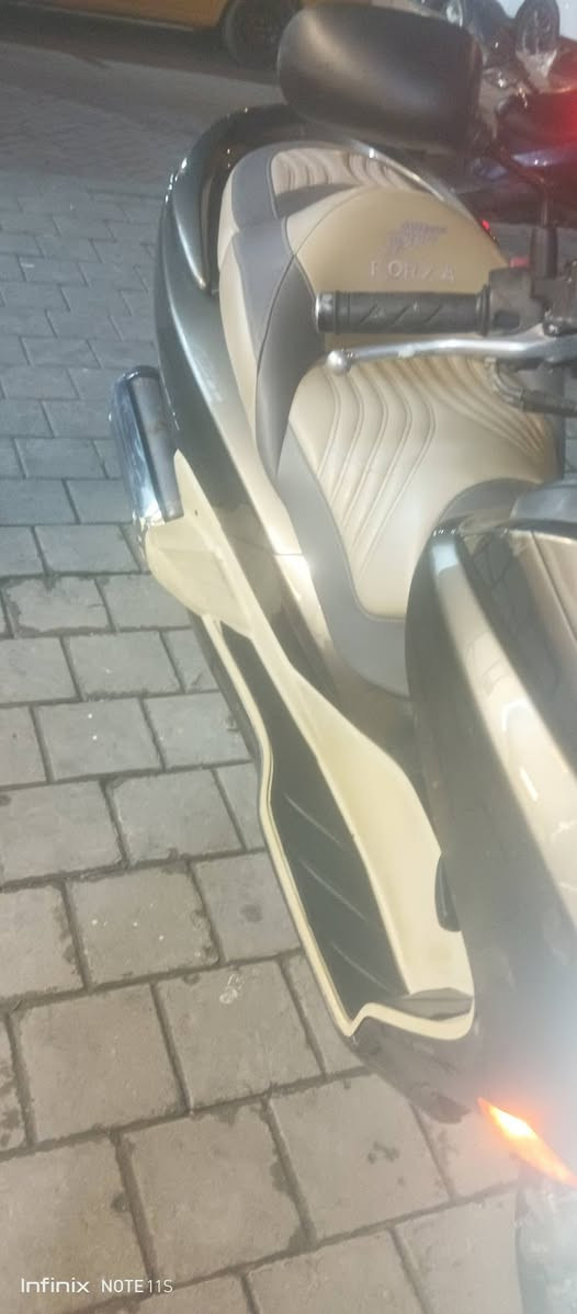 سلام عليكم فورزة للبيع مكفولة اس 7 دهن كلة امزول وبانزين كلة محسن الله شاهد ترايك وين متريد وين ميعجبك السعر خاص او واتساب  ***********
