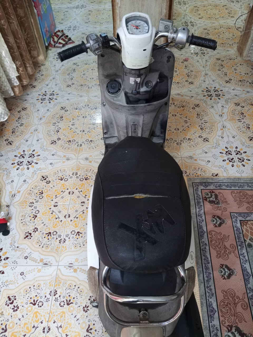 سلام عليكم شباب درجه بوليسي للبيع مفتوحه ولفات فقط ماعوزه شي سلف هندر اشاير كلها شغاله ماعوزه برغي سعره 550بيه مجال او مراوس مگاني ناصريه مركز رقمي ***********
