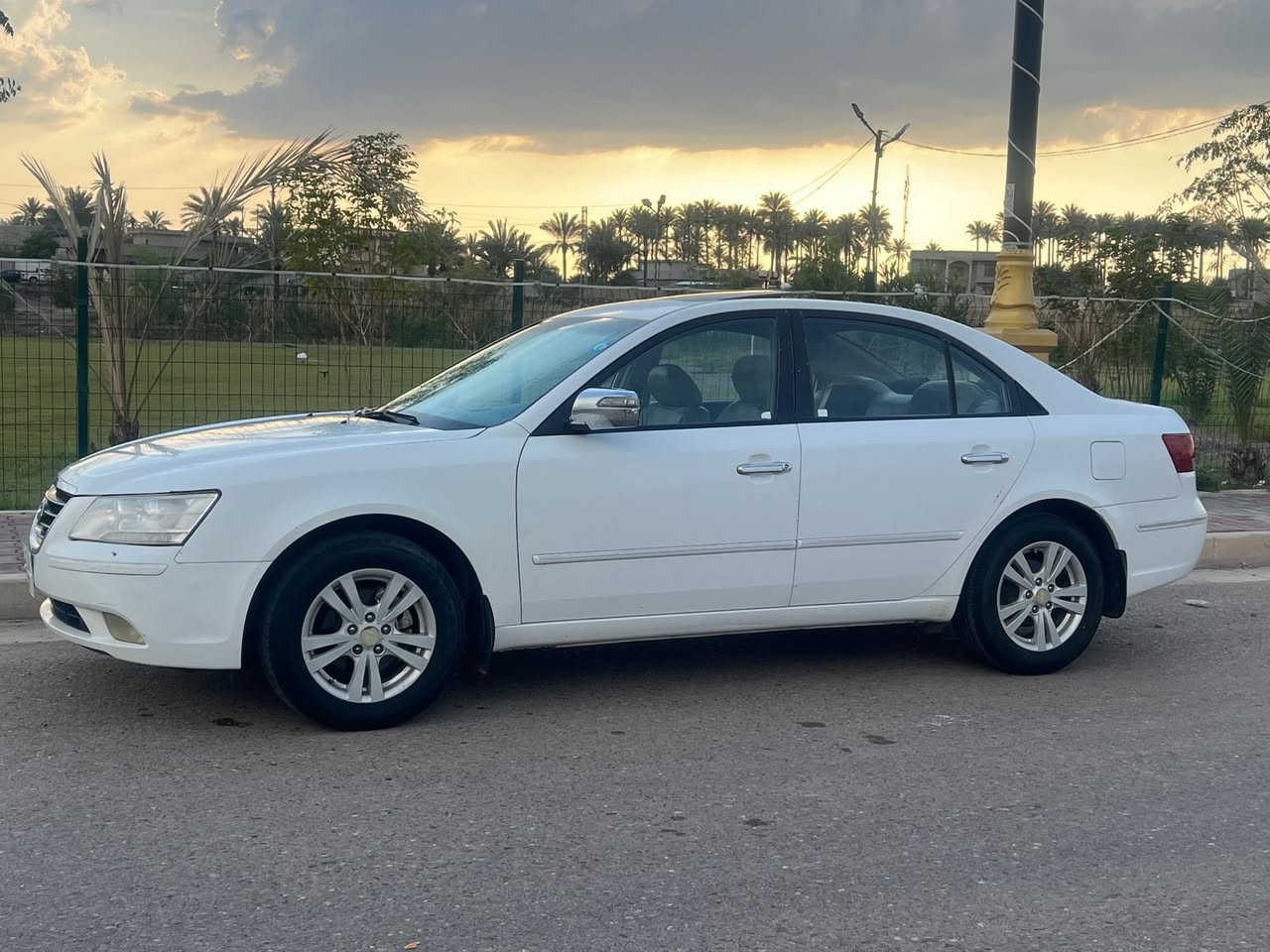 هونداي سوناتا 2011 خليجي فول مواصفات 1/1
رقم صلاح الدين انگليزي رقمها مميز (372) تحويل مباشر
صبغ السيارة مثل ماموضح بالسونار والسونار مرفق مع المنشور،،
محرك 2000 cc
فتحة سقف (سلايت روف)
تحكم استيرن جهتين 
حساسات خلفية 
تحكم وأشاير بالمري 
5 ويل كب
وباقي المواصفات المعرووفة 
السيارة محرك وگير وصدر وتبريد وتدفئة وتخم تاير شرط 
جاهزة للأخير ماتصرف عليها 
السعـر : 125 ورقة وبيها مجال بسيط جداً 🤍
ملاحظة صور السيارة قبل الحمام والبولش والسيارة اجمل من الصور .
مكان السيارة صلاح الدين _ الضلوعية 
***********
للاتصال واتساب ***********
