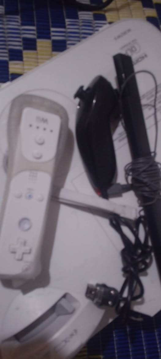 وي يو ..نقص محوله...شغال فقط الملحقات الي بل صوره..سعر 70


**إذا كنت صاحب هذا الإعلان وتريد حذفه لأي سبب، رجاءا أرسل رسالة إلى الدعم الفني**