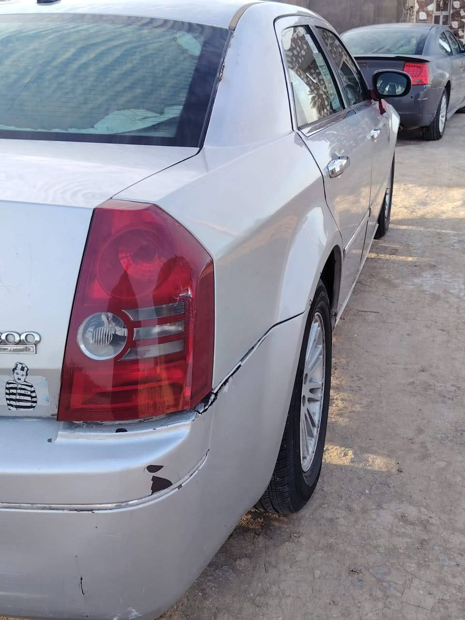 السلام عليكم
اوباما 2007 لون رصاصي
السياره حلوه ونضيفه فول مواصفات فتحة سلايت سنويه ال 28 وتحكمات ستيرن
السياره كير ومكينه كفاله وتخم تاير جديد وعليها ادامه كامله
السياره بيها قطعتين جاملغ امامي جهة عكس السايق مبدل وجاملغ خلفي بارد.
السياره كلشي شغال بيها تبريد وتدفئه وكهربائيات كلها شغاله.
سياره خير من الله عليها منضومة زنون جديده.
السعر الاتصال على الرقم ‏‪***********‬‏
