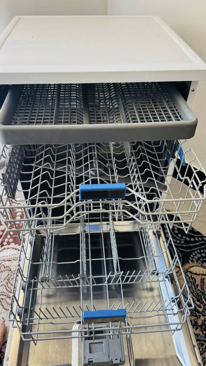 غسالة صحون ل بيع استعمال جداً قليل اقل من شهر استعمالها


**إذا كنت صاحب هذا الإعلان وتريد حذفه لأي سبب، رجاءا أرسل رسالة إلى الدعم الفني**