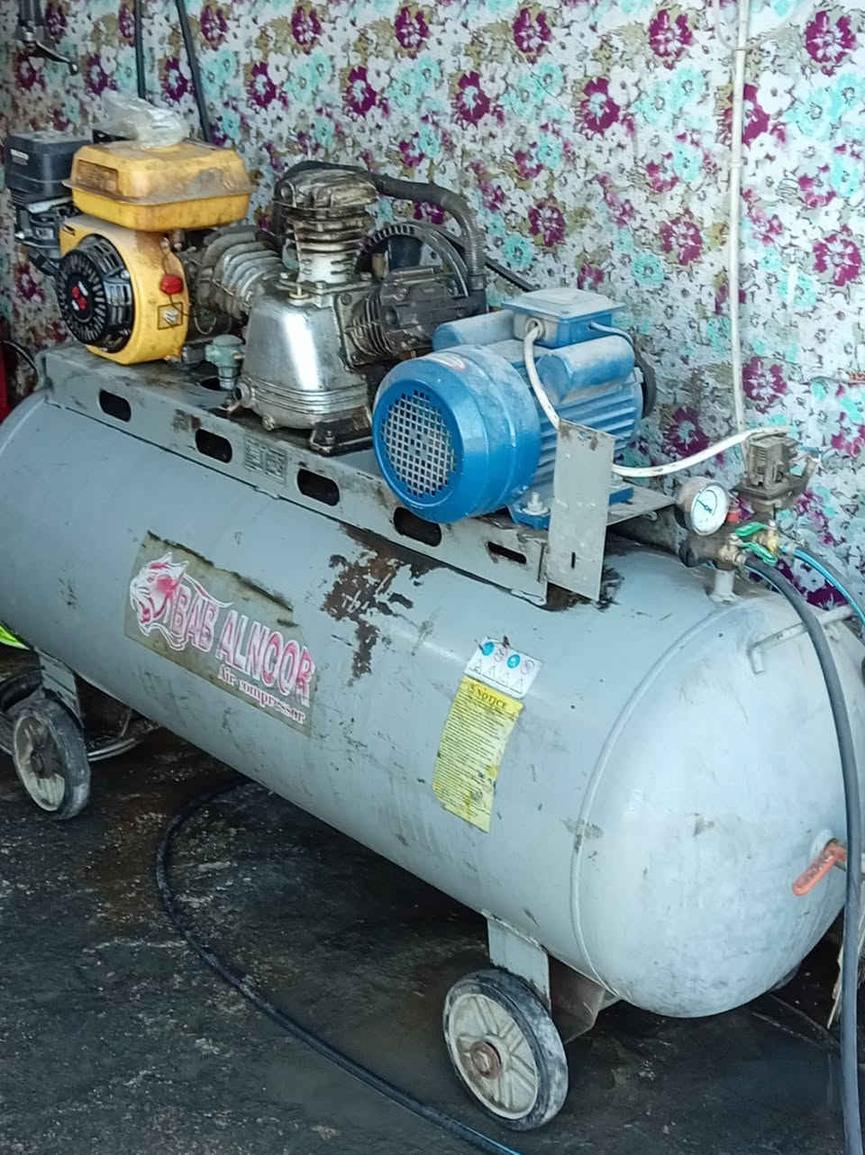 سلام عليكم خوان محل بنجر كامل متكامل من كلشي
وكلشي واضح بل صوره مكاني كربلاء حي سلام شراي يتصل وبخدمته سعر بمليونين و٦٠٠ وبي مجال لشراي واني خادم ***********
