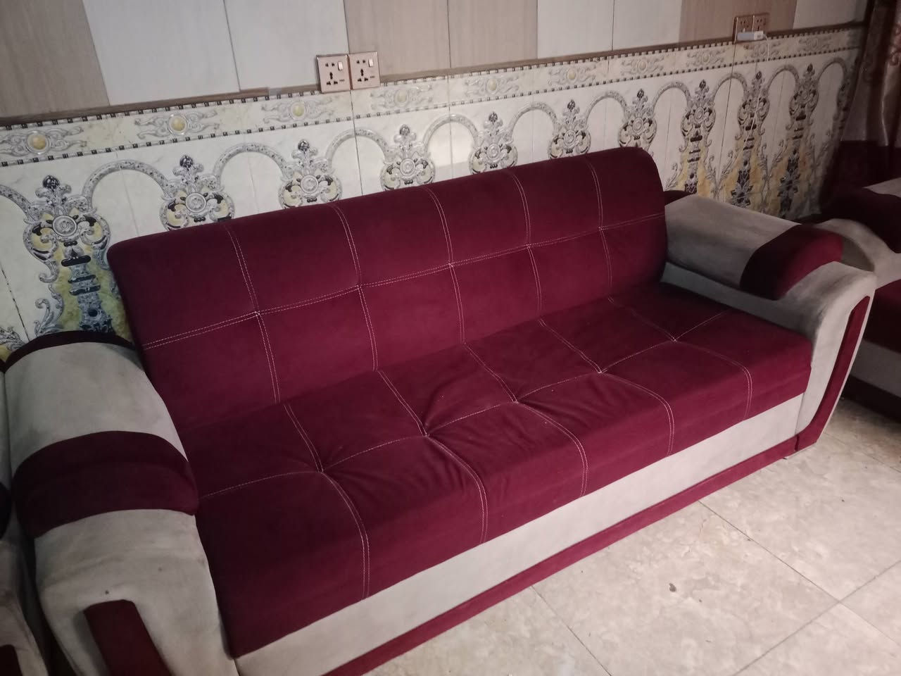 السلام عليكم تخم 10مقاعد درجه اولى بدون اي ظرر مكاني حي الجهاد السعر 250 الف ***********
