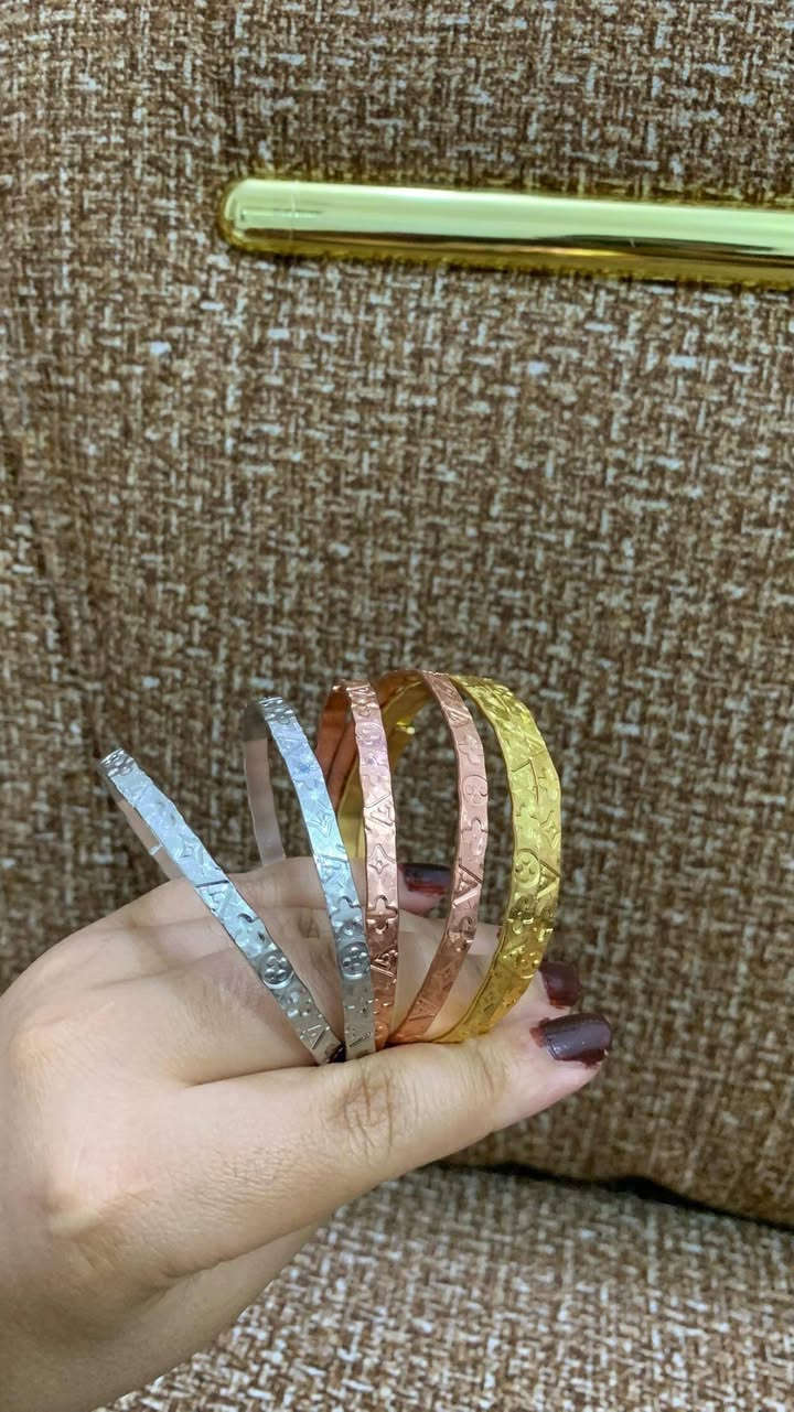 اكسسوارات برازيلي طلاء ثابت سعر القطعه 2


**إذا كنت صاحب هذا الإعلان وتريد حذفه لأي سبب، رجاءا أرسل رسالة إلى الدعم الفني**