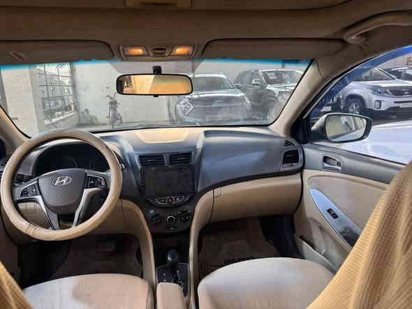 اكسنت خليجي 2012 رقم بغداد دولي فول موصفات بيه صبغ جاملغ خلفي وباب خلفي وربع باب امامي يعني3 قطع صبغ محرك 1600 مامفتوح بس بي صوت جكجكة كلشي مماثر علي كير وتبريد وصدر جديد كهربائيات كله شغاله شاشة وكامرة  شرط تحويل 
مكانه الانبار هيت سعر 86 بي مجال
استفسار ***********
