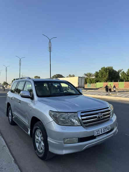 السلام عليكم الاندكروز 2011 ستينيه اصل فول مواصفات فتحه كشنات كهرباء  كشنات جلد شاشه تحكمات جهتين فول السياره صبغ جاملغ  خلفي فقط باقي السياره مكفوله كفاله عامه وسونار المندلاوي بل منشور السعر278 وبيها مجال رقمي ***********
