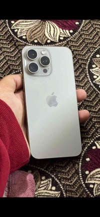 ايفون 15 برو ماكس ستبدال شاشه اصلي  ٢٥٦ 850 الف  07735152509