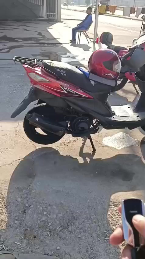 دراجه فول نشاط شغاله عايزها بس تجفيت بيها بخار ابيض الباقي كلا شغال محرك صافي نكره سالف و ريمونت تشغيل عن بعد سعر 190    خابرني وتدالال***********
