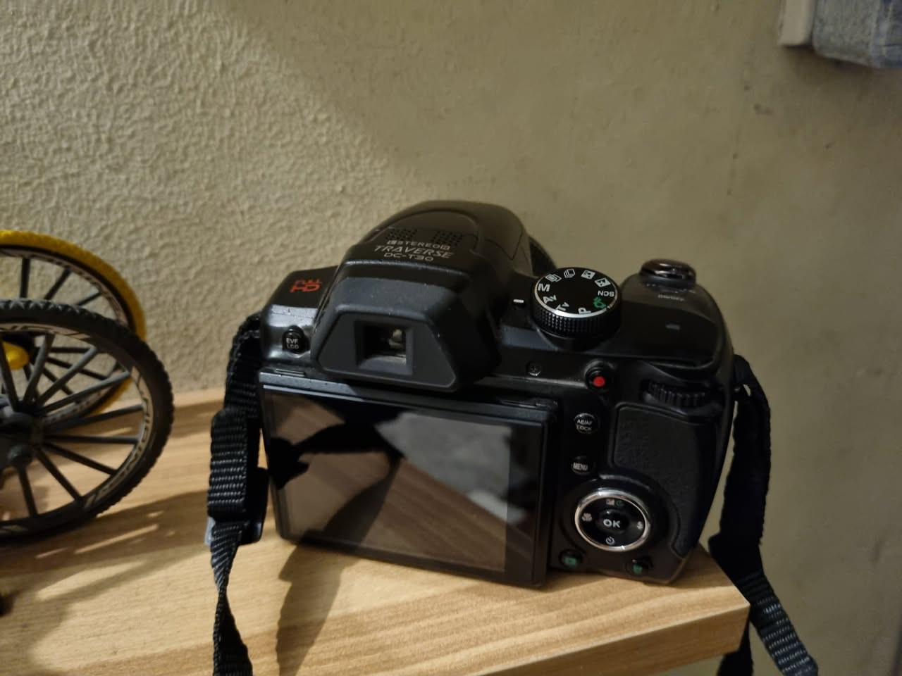 السلام عليكم
كاميرا هاير T30 نظيفة جدا مع البوكس وكامل الملحقات السعر 150 بيها مجال بسيط جدا 
التواصل واتساب ***********
