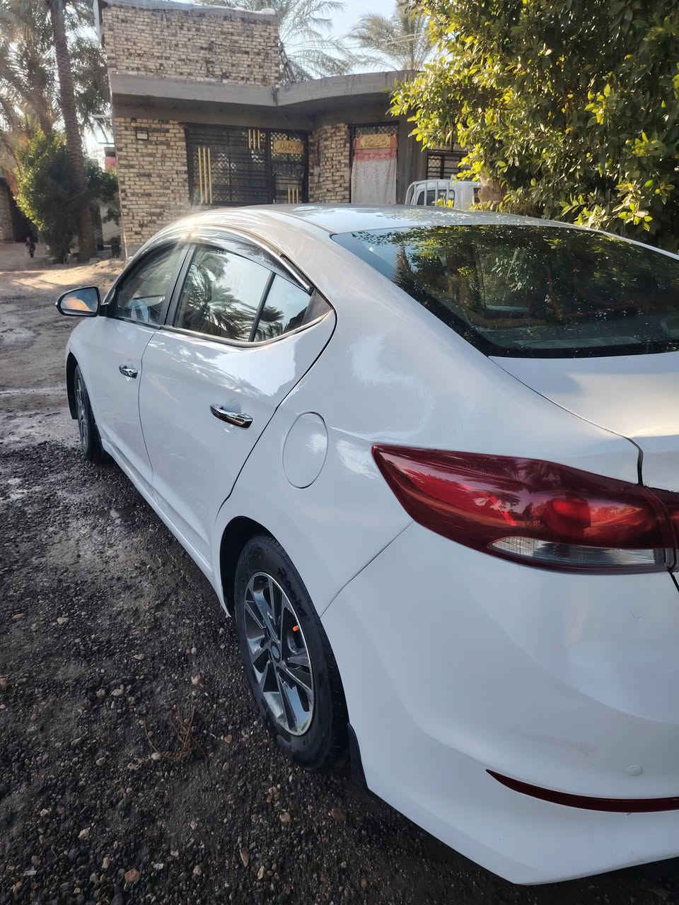 السلام عليكم 
النترا 2017 خليجي فول مواصفات عدا البصمه 
بيها جاملغ امامي مبدل جه السايق وبنيد بارد وجاملغ خلفي معمر نفس الجهه
كير مفتوح خير من الله
بيها رصعات بلقماره صغار 
رقم بغداد السعر 116 عليها غرامات 950 ينزل 
من السعر
للاتصال ***********
