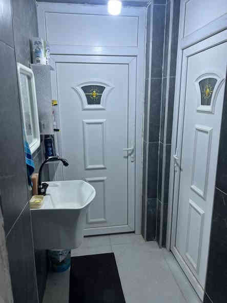 شـركـه أنوار الجـزائري للعقارات والمقاولات 
يتوفر  بيت للبيع 
العنوان : كوت الحجاج 2 - دور الصحه📍
المساحه :  200 م
الواجهه :   10 م
محتويات البيت : 4 غرف منام  2 منهما سويت + 
أستقبال + صاله + مطبخ + صحيات + 
مخزن في الطابق الاخير + كراج + حديقه داخليه + 
حديقه خارجيه 
المواصفات : بناء حديث 2025 + 
خارطه ممتازه من شركه هندسيه + 
طابو ملك صرف 
السعر الأجمالي :  450 مليون 

عنوان الشركه الجبيله مجاور جوتن للاصباغ 
و قصر شيرين  📍

شركه أنوار الجزائري للأستثمار العقاري والمقاولات العامه والتجاره العامه . 
الشـركة  مجازة رسمياً وقانونياً من جميع الجهات المعنيه 
 
للاطلاع على باقي العروض او مشاركه عرض مع الشركه
 التواصل عبر الارقام التاليه :
***********
***********
***********
