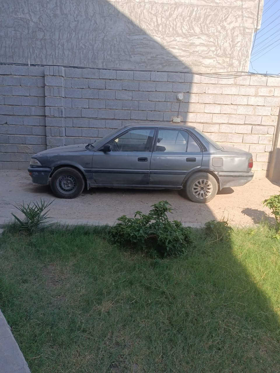 للبيع كورلا موديل ٩٠ محور رقم بغداد باسمي تبريد شغال السعر 45 $مكان فلوجه موبايل *********** و ***********
