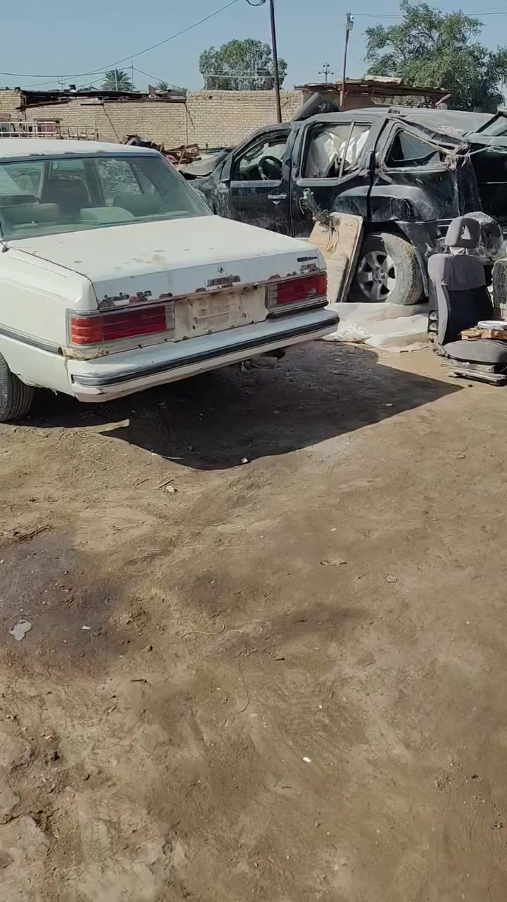 السلام عليكم تفصيخ سوبر 82شتريد غراض موجوده العنوان واسط قضاء الحي ***********
