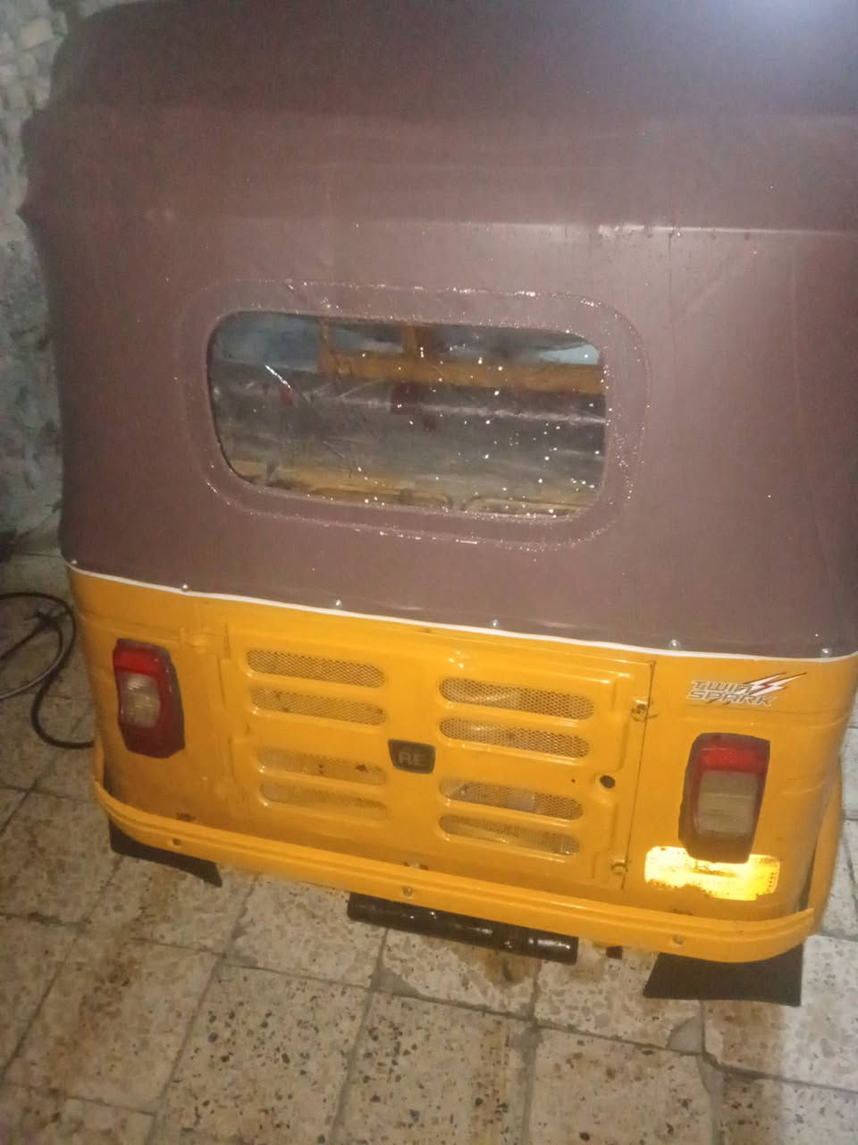 سلام عليكم تكتك 20 رقم وسنويه تحويل ثاني يوم تكتك مكفوله من لمعجون وضربهة سعر 6100 وبيها مجال تصال *********** مكان كماليه
