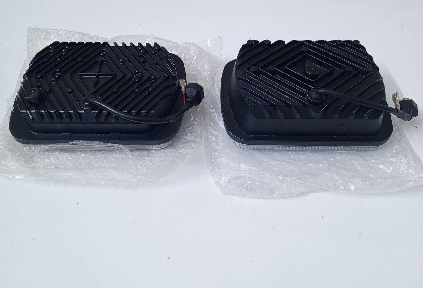 مازدات جدد كل وحده شركة لاكن يشابهن توصيل كافة المحافظات ***********
