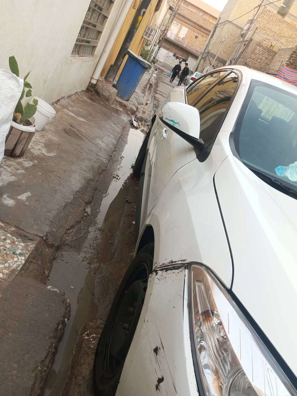 موديل 2016 كربلاء السعر 60بيها مجال بسيط حادث باب السايق والباب الخلفي موبايل ***********
