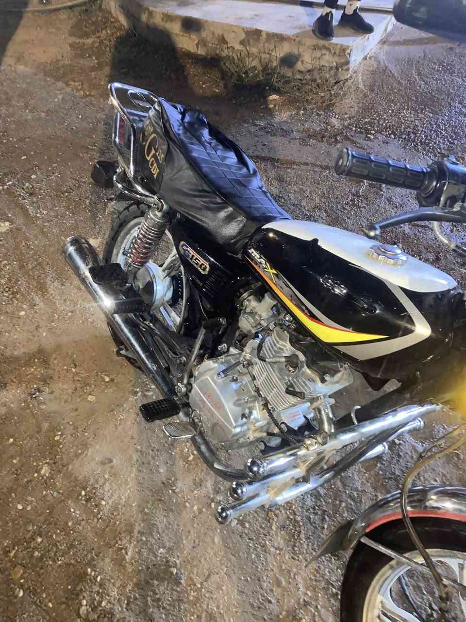 دراجه يراني للبيع موديل22سعر400وبي مجال العنوان رمادي الرقم***********بي وتساب للبيع مستعجل
