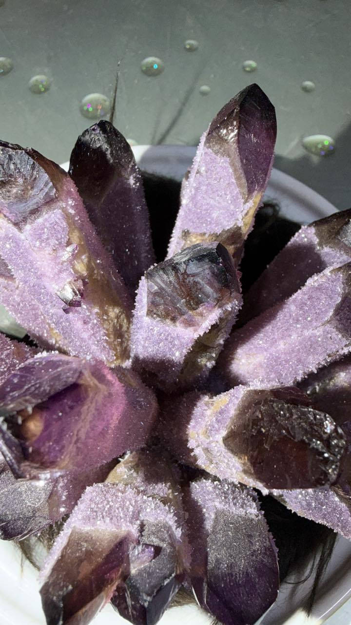 السلام عليكم عندي هاذه الحجر. قيم وأخذ. إلى اصحاب الخبره وأهل الأحجار  *********** عنواني. بغداد الشعب مقابل سوق شلال
