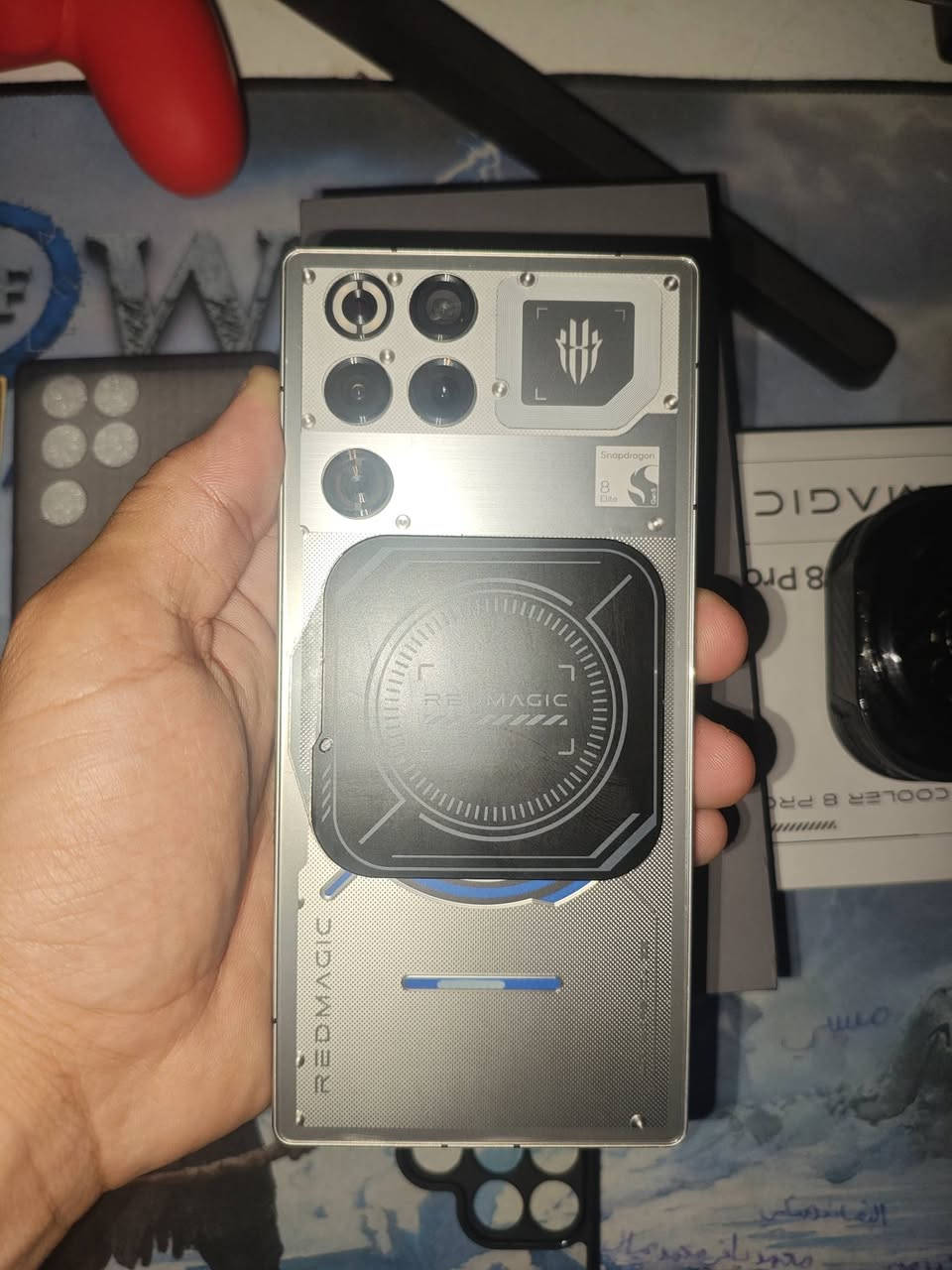 ريد مجك 11برو جهاز نضيف صار 3 اشهر من اشتريته تقريبن مشحون 90 مره ويا لزكه مشدوده ولزكه جديد اصلي بعد بل باكيت ويا فان تبريد ريد مجك 8برو ويا حافضتين وي فلاتر للفتحات مال تبريد ويا لزكه شفافه مال حمايه الضهر  السعر 1325 الاستفسار ***********

