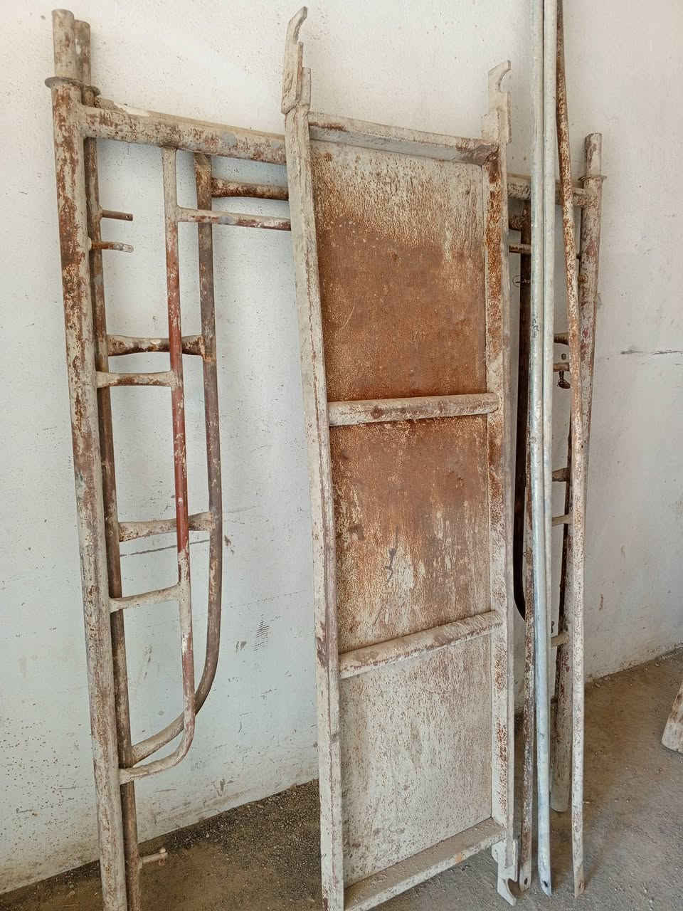 سكلا طابق واحد للبيع
السعر 50 نهاية 
المكان شقق الخضراء 
الرقم ***********
