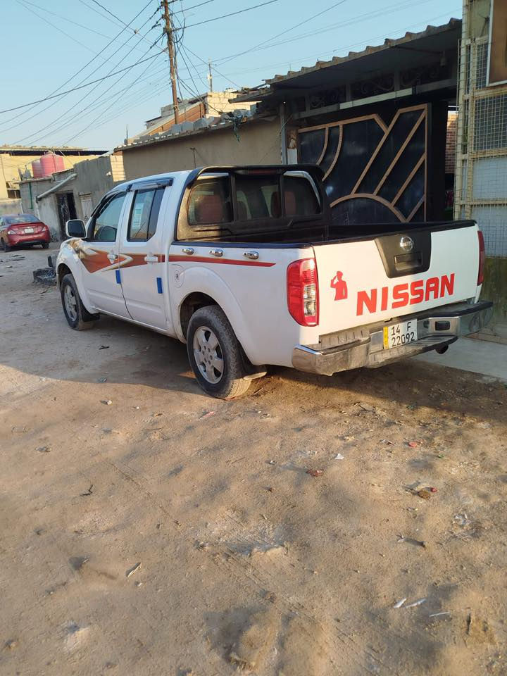 نيفارا مديل 2009 السيارة جاهزة مكينة ويكير وضفيرة وكاردن واكسن جدد رقم بصرة الانكليزي سنوية لل 30 مكانها بصرة سعر 90 وبيها مجال قليل حك الجية رقم الهاتف ***********
