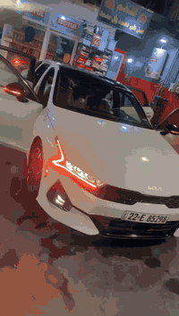 السلام عليكم شباب
K5 جيتي لاين  
موديل 2023 
مواصفات GT LlNE
لوون ابيض مميز ماشاء الله 🖤
فول مواصفات بنوراما ❤️
1-بصمه
2-شحن هاتف لاسلكي 
3- قياده ذاتيه ؏ الخطوط السريعه
4- هاند بريك بصمه 
5- سقف أسود بانوراما
6- مثبت سرعه 
7-نضام ABS
8- مانع انزلاق
9-حساس أطارات 
10-بك لايت ليد
11-شاشة
12- كامره دواره
13- كشافات امامي
14-شاشه اعطال
15-ويل كورم لونين
16-رادار جانبي وخلفي وامامي 
17-مراقبة النقطة العمياء
18-رادار الخطوط البيضاء 
19-اشاير بالمري 
21-كشنات تدفئه فقط
22-‏ مقعد للسائق قابل للتعديل كهربائياً
23-لايتات ‏3 عدسات 
24-نضام قياده 
25-كشنات جلد احمر ❤️ smart+normal+sport+custom
25-بلوتوث + aux + usb
26-فول تحكم ستيرن
27-كير أوتو + عادي
28- ئوتو بريك
 
32-‏Led +  زينون
33-السياره فول رادرات 
34-التشغيل عن بعد
‏AUTO HOLD-38
39-نظام الملاحة
40-مصابيح خلفية LED
41-مصابيح ضباب LED
42-لاسلكي Android Auto  
43- لاسلكي 
44-ماشيه 19 ميل
#ضرر (  منزل صور الحادث فقط حادثه مال امريكا   ) 

السعر200 وبيها مجال 
رقم تلفون 📞  ***********و واتساب 
مكاني نجف
