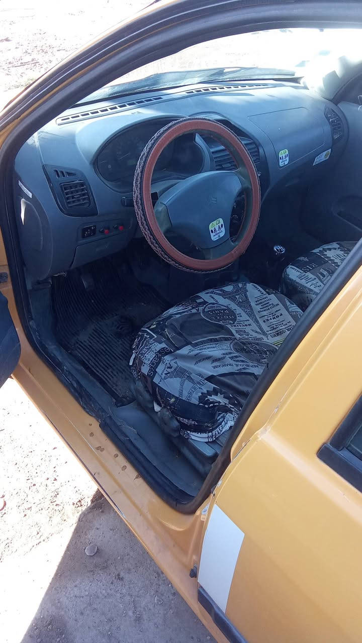 سلام عليكم طيبة للبيع موديل 2015 راعيها يريد تحويل رقم بغداد انكليزي سنوية بعدها ماصاقطة سيارة نضيفة بيها ملاحضات جدا بسيطة *********** مكاني بغداد محمودية سعر 30 وبيها مجال
