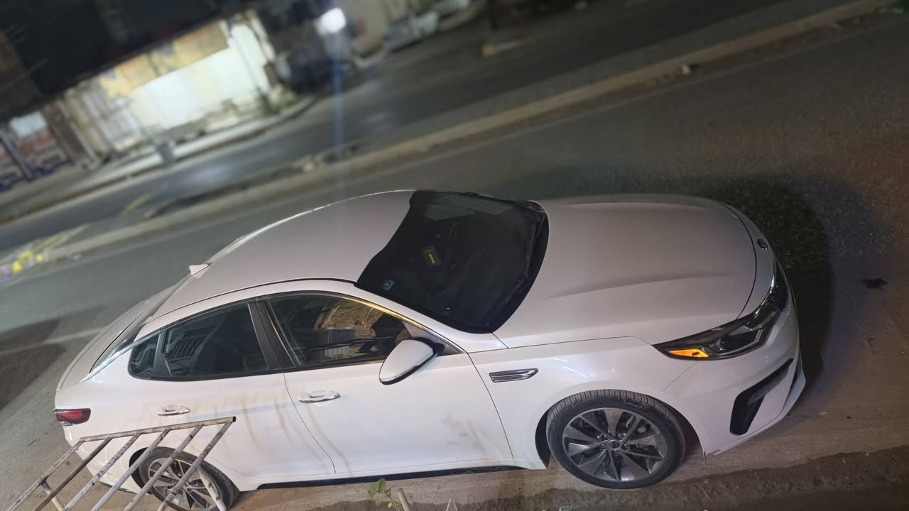 السلام عليكم كيه اوبتمه  وارد امريكي حادثه باب السايق وللجاملغ الامامي فقط الباقي كفاله كشن كهرابائي السياره بصمه شاشه جبيره حساسات خلفي رادارات  2019اس فول مواصفات من عده الفتحه رقم بغداد  حره  مكاني قادسيه شراي بل خدمه ***********
