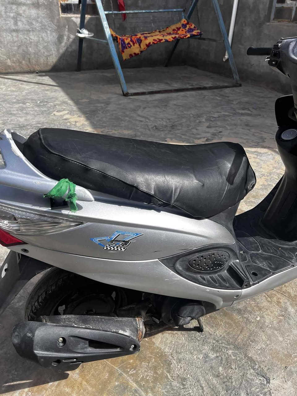 السلام عليكم كامكو v2 مفتوحه فقط ولفات وزنجيل دراجه فقط بيهه ليلاجكتور مكسور  ولباقي مكفول كهربائيات شغاله  مكاني رفاعي
رقمي ***********
مكلف بل نشر
