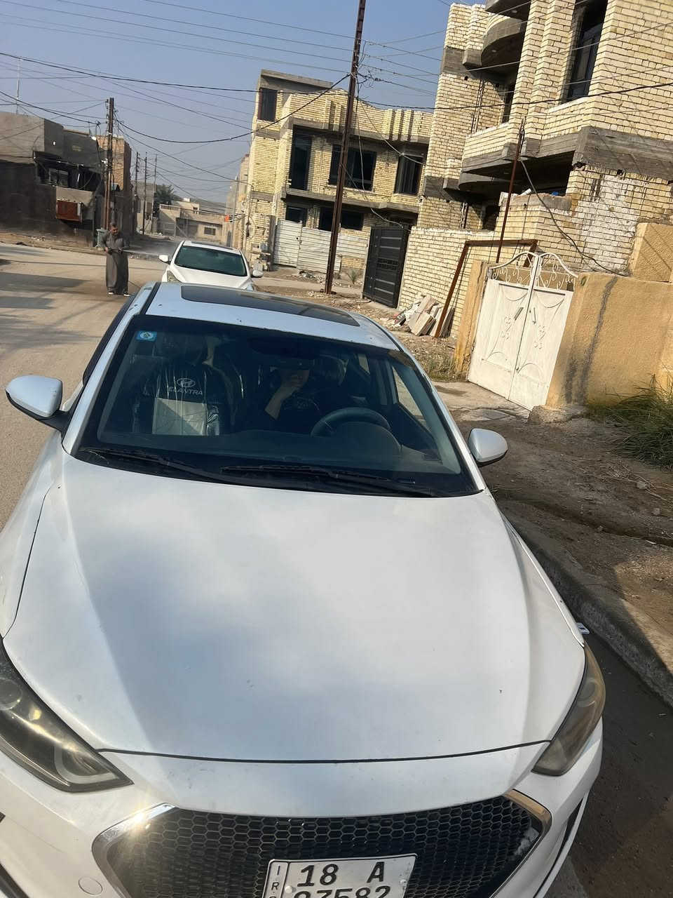 الانترا 2017 ماشيه 135 ميل 
فول مواصفات 
بنروما 
بصمه
كشن تدفئه تبريد تحكم كشنات 
حساسات انضمه قياده
مكينه دوش 2000 
ضرره جاملغ بامريكا
سنويه باسمي ثاني يوم تحويل
هزه جديده رقم مشروع وطني وين متريد حول  
مكاني بغداد قضاء المحموديه
*********** 
126$ بيهه مجال بسيط
