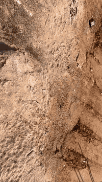 سلام عليكم قطعه ارض البيع طابو زراعي سند  25 بسمي تحويل ثاني يوم  واجها 10  نزال 20 متفونه محدوله جاهزه البناء 
عنوان القطعه شارع الحولي ثاني قطعه عن الشارع خلف التجاري مكان ممتاز قرب حلويات سيد حمزه حلويات ابو سلام 
الهاتف ***********
