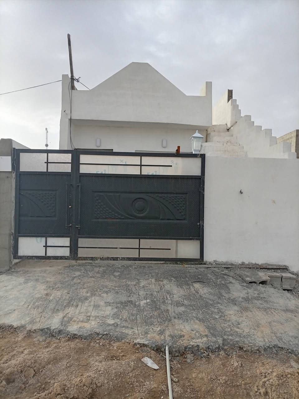 السلام عليكم بيت 100متر منطقه 55سعره 25مليون***********
