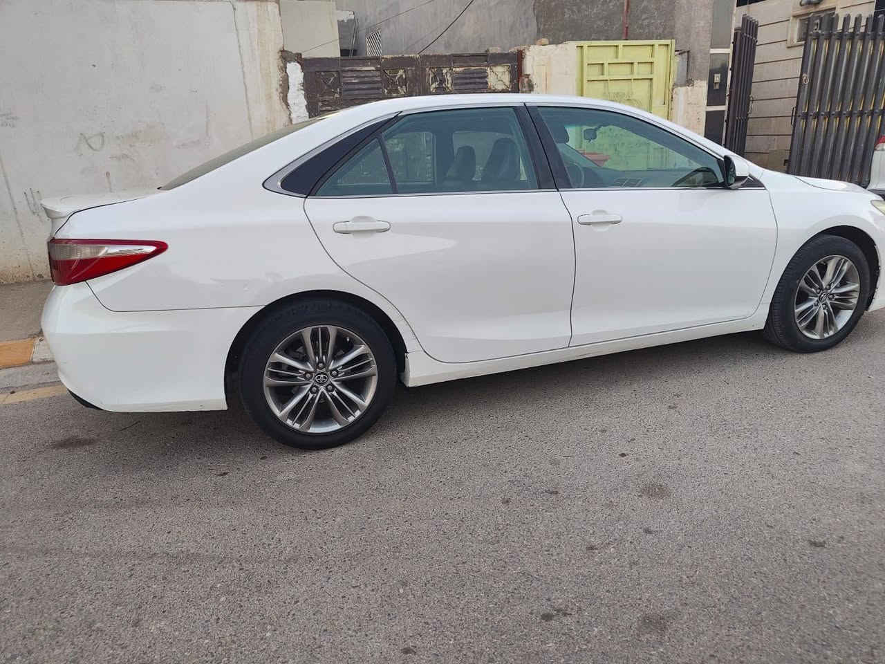 السلام عليكم
كامري 17 SE وارد امريكي

حادثها مبين بالصور

قبغ الصندوق مبدل بلادي نفس اللون

الجاملغ الخلفي مصلح بي معجون

اكو صبغ رش واصل للتكمه لكن الحادث مواصل للتكمة 

بالاضافة الباب الخلف السائق بي بارد ومبين مروج

مابيها دواخل

ماطاك ايرباك

كير ومحرك سليم

ماشية 136 الف ميل

رقم اربيل (الرقم القديم) 

سنوية ساقطة 

السيارة معروضة 147 بيها مجال

مكان السيارة الانبار / الفلوجة

***********

