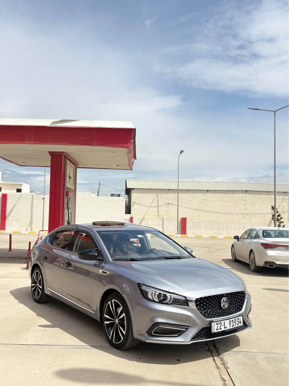 السلام عليكم للبيع MG6 2023 ماشية 50 الف كيلو متر فول الفول 1/1 مرقم اربيل جاهزة سيارة مابيها دينار مصرف (وارد خليجي) محرك ١٥ توربو بيها 3 قطع صبغ فقط صندوك+باب سايق امامي + جاملخ سايق امامي بدون دوخال بدون ايربك بدون شاصي السعر 110$ وبي مجال 
مكان سيارة كركوك (فقط بيع بدون مرواس)
*********** كركوك, العراق
