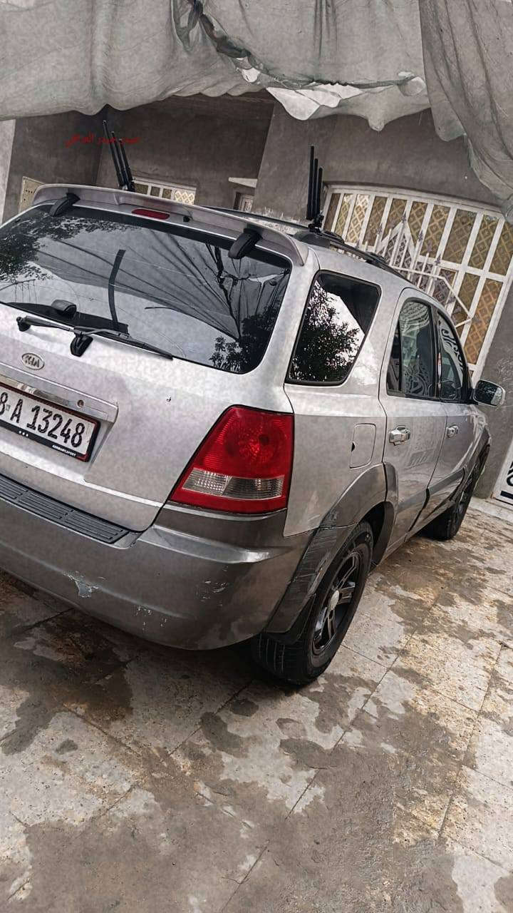 السلام عليكم  سورنتو  2005.  سنويه  منتهيه   السياره حداده وتايرات  نص  عمر مكاني البصره القرنه.   التفاصيل أتصل.   وانه. بخدمتك. ورقم  الهاتف.  ***********.  بيع اومراوس حسب القناعه.  بكوري.  صالون. السعر. 77  وبيه مجال.
