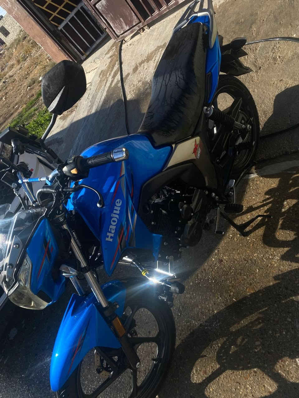 سلام عليكم مكلف بلنشر  للبيع دراجه هوجي DKموديل ٢٠٢١ دراجه حيل حلوه الدراجه مرقمه  رقم صاحب الدراجه ‭٠٧٨٣ ٣٤١ ٨٧٨٩‬
