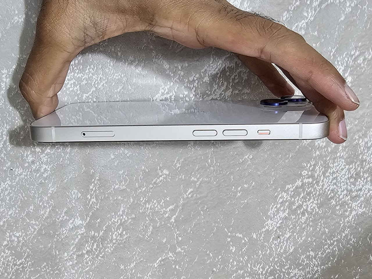 ايفون 13
ذاكرة 128 
نظافة 200%
كارتونة وغراض كاملة 
بطارية 99 
ضمانة بعده مخلصان 
مكاني زعفرانية_المنطقة النموذجية بيت بنية 
ابيعة من باب البيت وانطي بي ضمان شهر 
السعر 465 الف وبي مجال بسيط جداً 
*********** 
واتساب متوفر 
ماسنجر متوفر 
اخوان لحد يعاملني بالتعليقات بدون احرج
