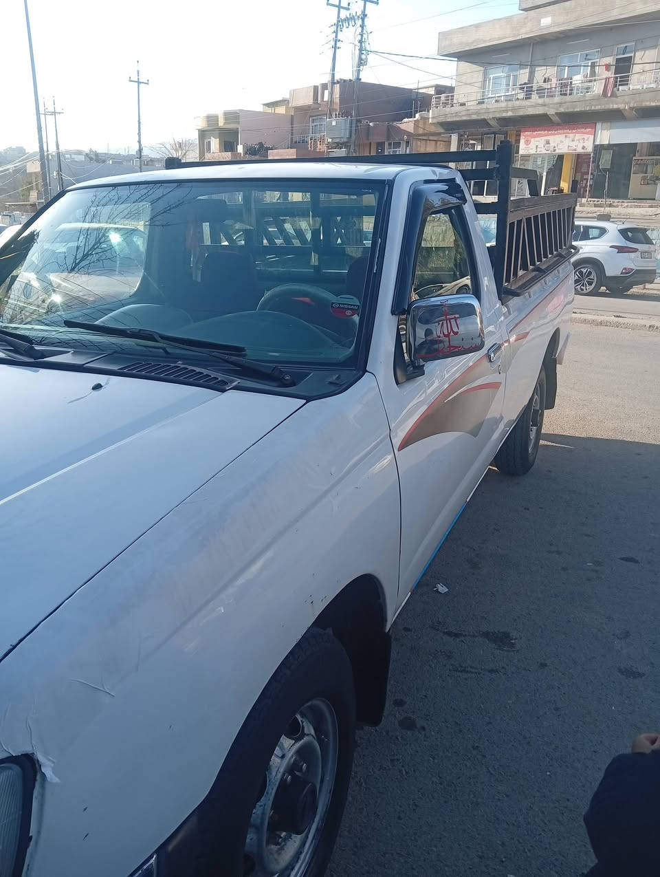 توێتا نیسان ئاڕم پلاستیک هەولێر 2001  زۆر خاوێنە گێڕ و مەکینە بە شەرت تەبریدە پاوەر نیە  یەک پارچەی بچوکی هەیە. ***********
