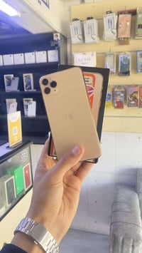 آيفون ١١ برو ماكس • ٢٥٦ • بطارية ٧٩