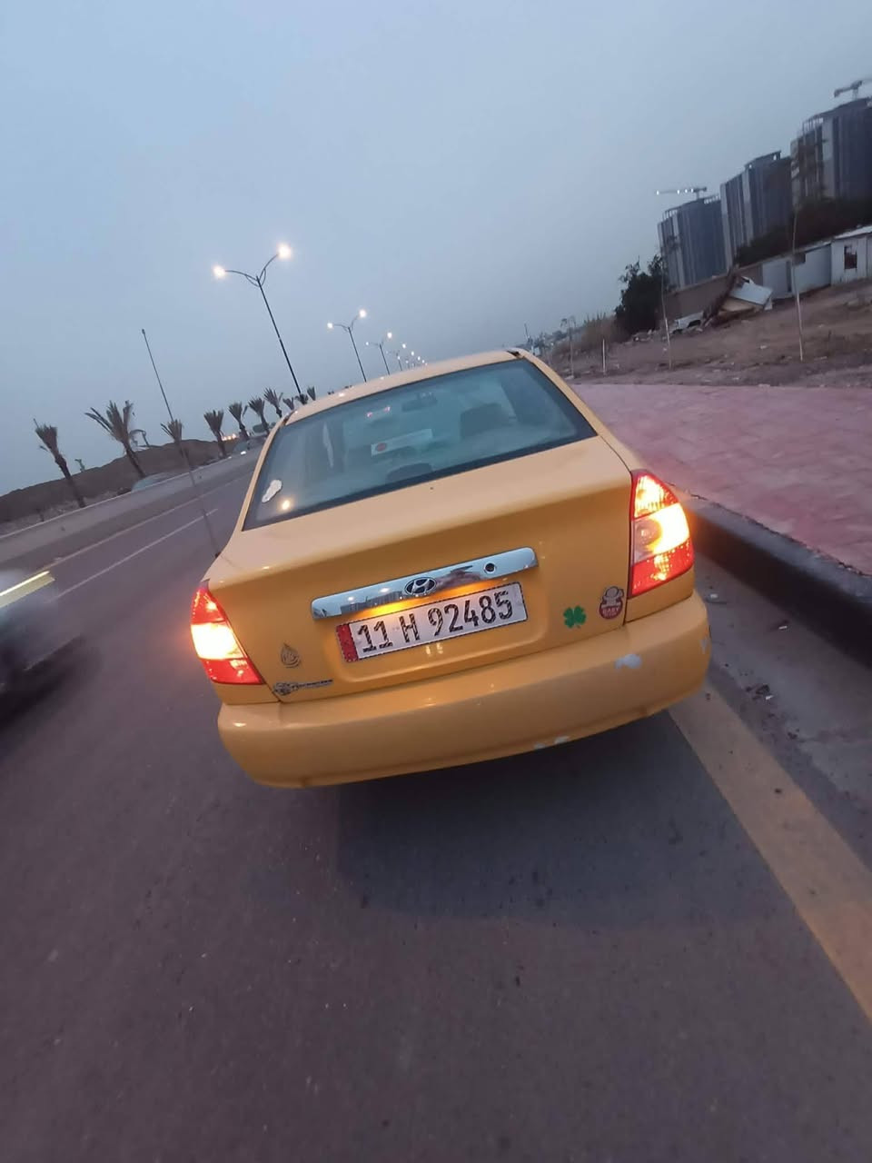 سلام عليكم فيرنه 2014 رقم بغداد سيارة مال جناي خير من الله كير محرك جديد زنون دوشمه جديده كاعيه جديده من ايدك للشارع وبل عافيه عل ياخذه***********
