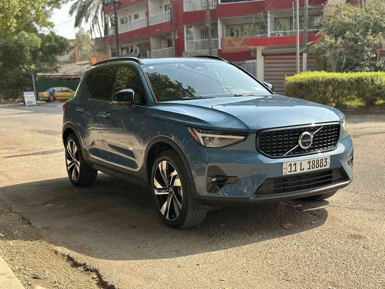 Volvo XC40موديل 2023
فول  مواصفات  

كير اوتماتيك نوع طيارة 

كشن تدفئة وكهرباء وخزن

رادار امامي خلفي 

الصندوق كهربائي يفتح ويغلق بحركة القدم

المرايا الجانبية كهربائية

تدفئه بالمقود

القياده الذاتيه كامله مع نظام تحديد المسار

نظام التبريد لمس عن طريق الشاشة 

نظام عزل الصوت بتطور جيد

محرك 4 سلندر دبل توربو

نظام الكبح الذاتي في حالات الطوارئ.

نظام لمراقبة النقطة العمياء.

نظام تثبيت السرعة التكيفي.

حساسات ركن أمامية وخلفية .

الحفاظ ع المسار التكيفي

شاشة تعمل باللمس بمقاس 9 بوصات بنظام الأندرويد  

نظام ستريو Harman / Kardon.

الدخول للسيارة وبدء تشغيلها بدون مفتاح.

مساند رأس في الخلف قابلة للطي كهربائياً.

المرايا داخلية وخارجية تعمل بوظيفة التعتيم التلقائي.

مصابيح أمامية LED دوارة اثناء الاستدارة 

نظام صوتي رائع لايوصف وكثير من المزايا

شاحن موبايل لاسلكي 

حادثها موضح بالصور 

السعر 210

***********
