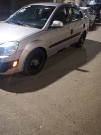 ً كيا ريو 2009 وارد امريكي باسمي تحويل ثانيوم   حادث جاملغ خلفي فقط با...