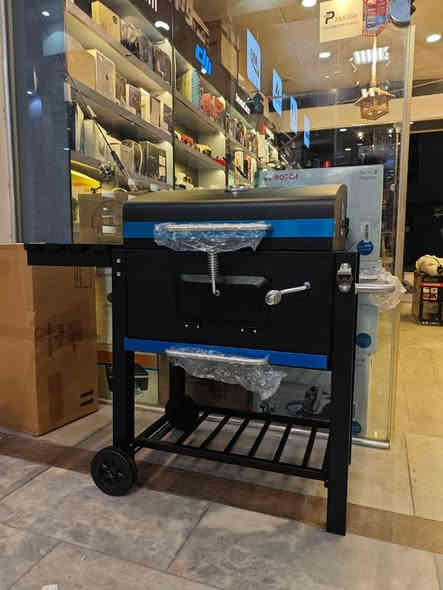 متوفر شواية فحم نوع باربيكيو لجميع انواع المشاوي حديد وزن ثقيل اختصاص جميع المشاوي جرارات تحكم درجة الحرارة ومجرات ضغط مقياس قطعة كامل مواصفات مناسبة للحدائق والشاليهات للاستفسار *********** واتساب أو خاص
