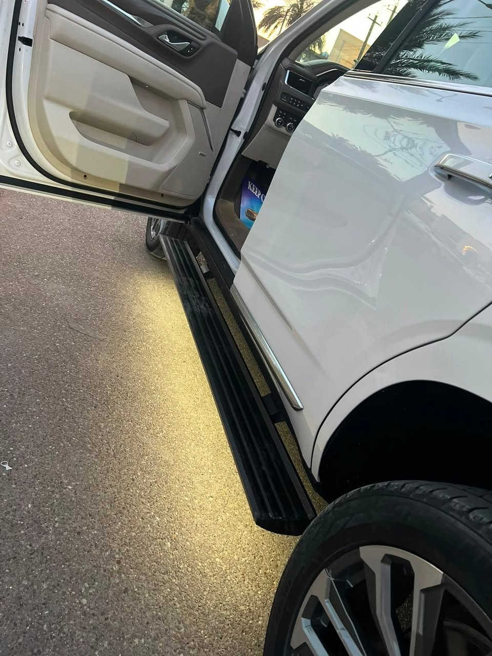 ‏GMC YUKON DENALI 2023
وكالة المنصور كفالة عامة عدا  ربع الجامغ لامامي  وسونار موجود يراسلني خاص السيارة جديدة اي نقص مابيها 
ماشية 53لف كيلو متر فقط 
السيارة  بحالة الوكالة باسمي هزة وسنوية جديدة
مواصفات الدينالي المعروفة فول

 المــــــواصـــــفــــات :

- محرك V8 6200cc 
- شاشات خلفية مع hdmi
- تبريد ٣ قطع
- وايرلس كاربلاي
- مراية كامرة
- كامرات 360 درجة
- حساسات امامية خلفية
- تشغيل واطفاء اوتو
- ثلاجة توصل درجة حرارة سالب ٥
- رادار
- نضام المحافضة على المسار
- بلك كهرباء
- فور ويل وتو ويل تتحكم بي
- جكات
- هاندبريك كهربائي
- شاشة عرض معلومات على الجامة
- ستيرن كهرباء
- نقطة عمياء
- نضام مراقبة الدسكات
- نضام مراقبة فلتر الهواء
- بانوراما
- مستشعر كشنات خلفية
- كشنات vip منفصلة
- تصعيد وتنزيل كراسي الصف الثالث كهرباء
- كشنات تدفئة+تبريد
- كشنات خلفية تدفئة
- ستيرن تدفئة
- تشغيل عن بعد
- خزن وضعية الكراسي للسائق
- منافذ تايب سي امامي وخلفي وصف الثالث
- كشنات الوسط تنطوي كهربائي ويدوي
- نضام فتح الصندوق بواسطة القدم

سعر480 ✅
للاستفسار *********** بيع او مراوس
