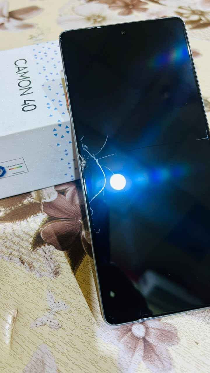 تكنو ٤٠ 
ذاكرة ٢٥٦ 
جهاز جديد استخدام ١٥ يوم 
بس طاح وصار بي فطر مامآثر كلش 
كلة مضبوط وجديد سعر ٢٤٠ هذا رقمي *********** ابو الخصيب, البصرة
